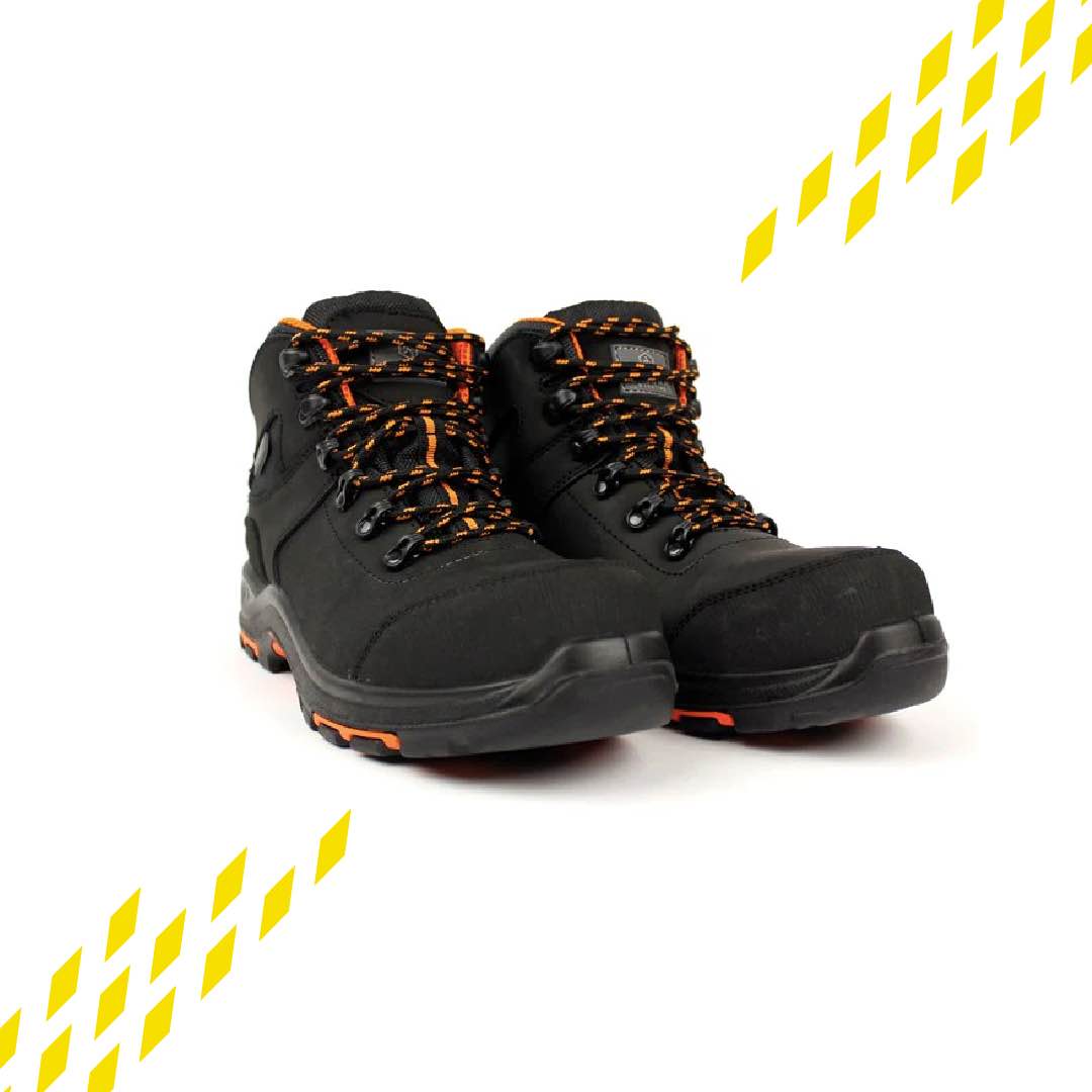 High safety footwear black color